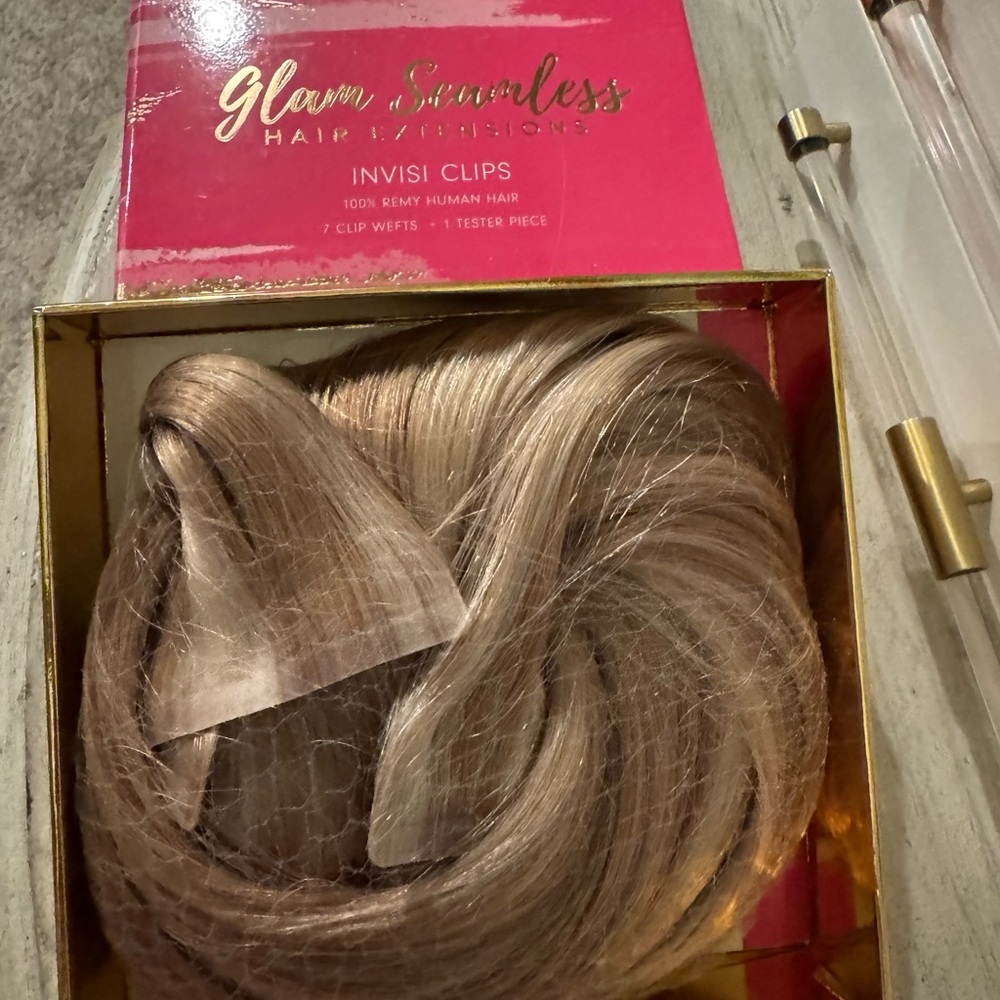 Glam Seamless 16” extensions